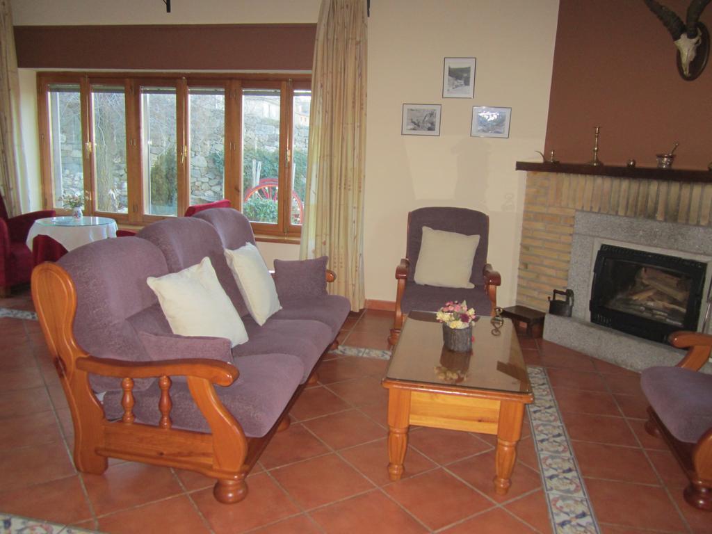 La Ladera Villa Hoyos del Espino Exterior photo